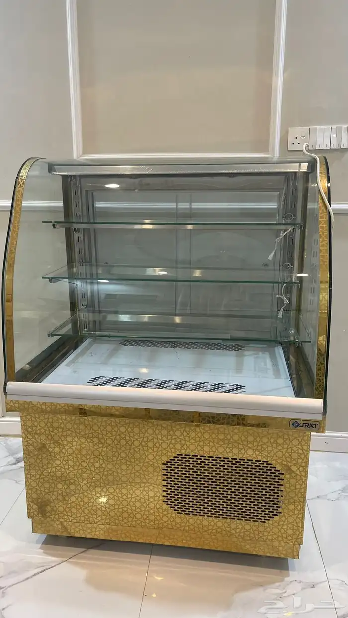 ثلاجة عرض تبريد بحالة ممتازة 0