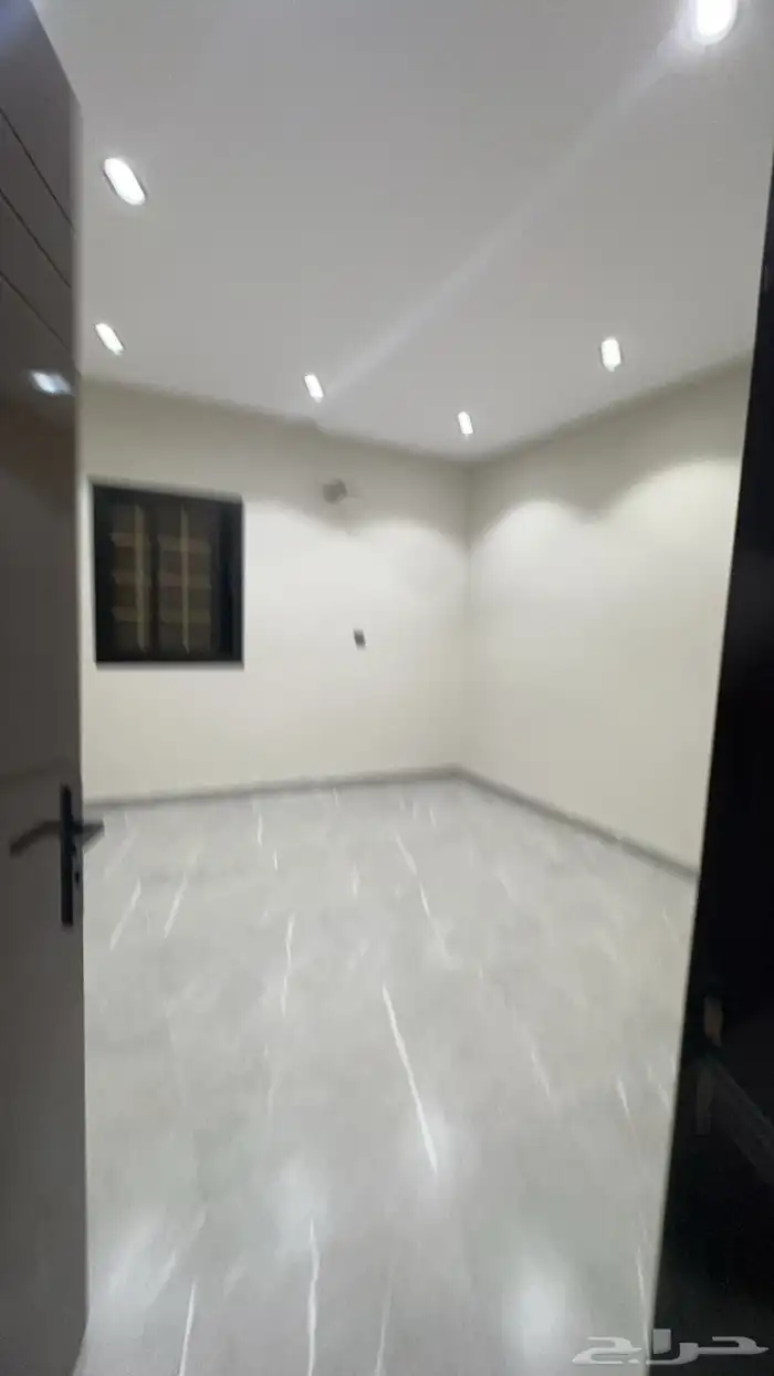 فلل فلتين روف بحي البوادي 5