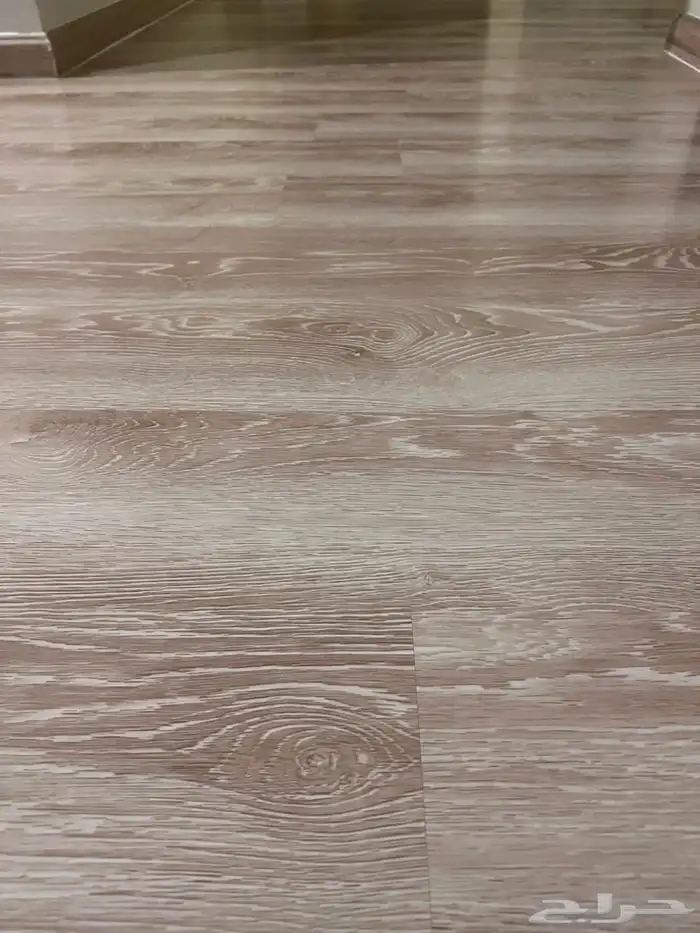 أرضيات باركية SPC ضد الماء بدرجة لون مميزة مع محلقات مجانا 0