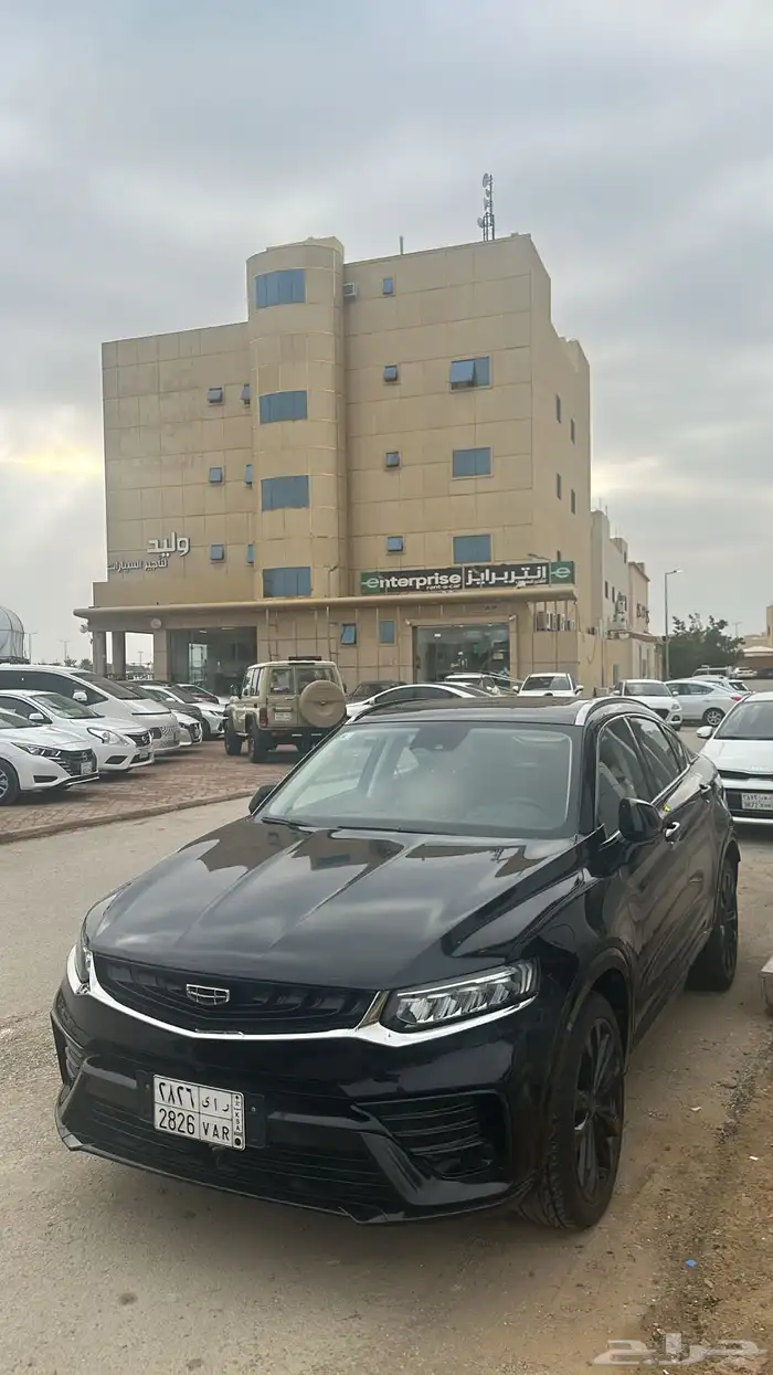 يوجد لدينا مكتب تأجير سيارات يومي وشهري 8