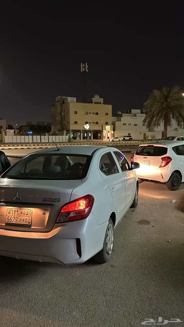 يوجد لدينا مكتب تأجير سيارات يومي وشهري 6