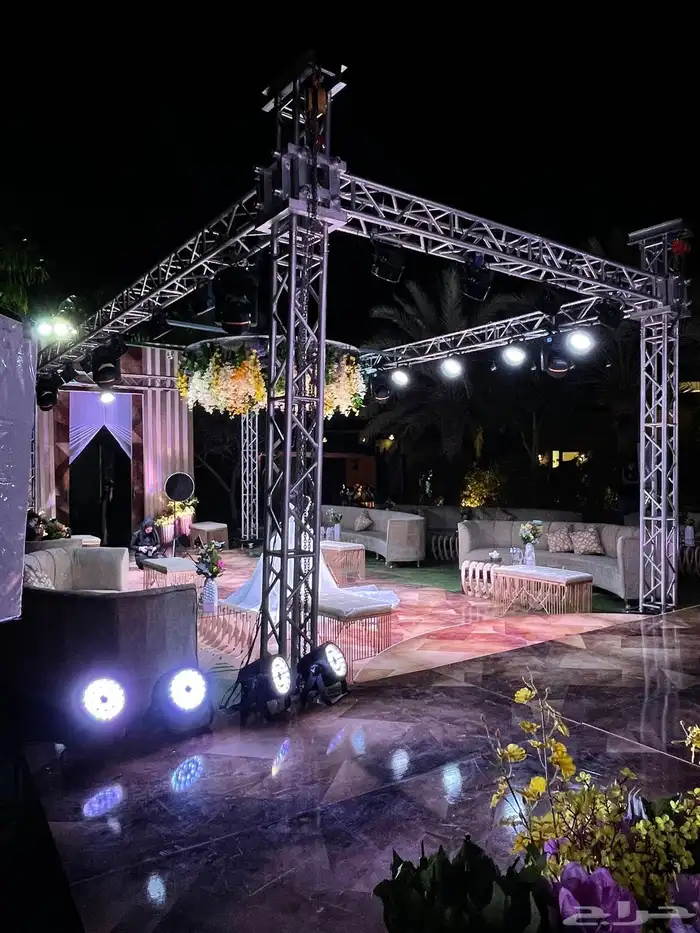 تنظيم حفلات شاشات عملاقة و صوتيات ومسارح 32