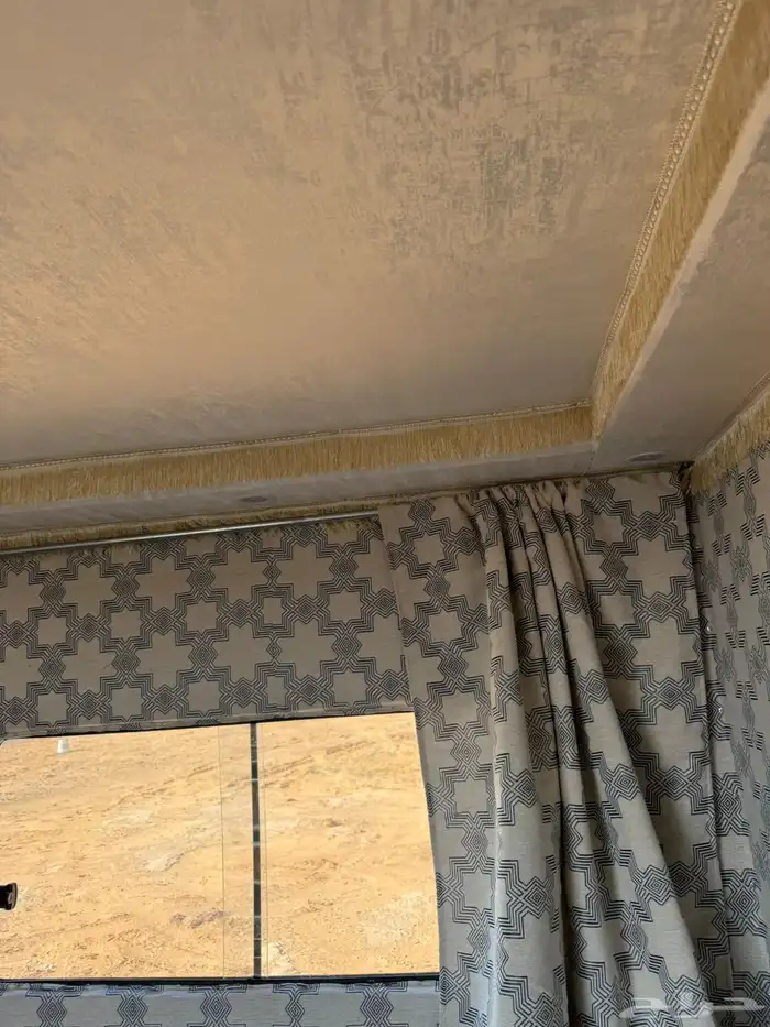 كرفان اماراتي مبطن تصميم جميل 0