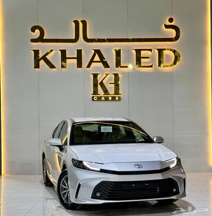 تويوتا كامري E موديل 2025 1