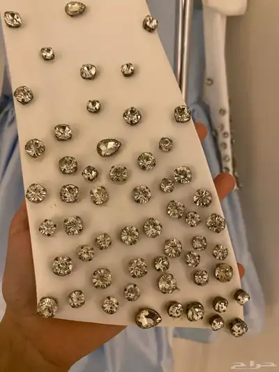 فستان ازرق عليه كريستال اشتريته ب 500 ببيعه ب 370 نضيف 2