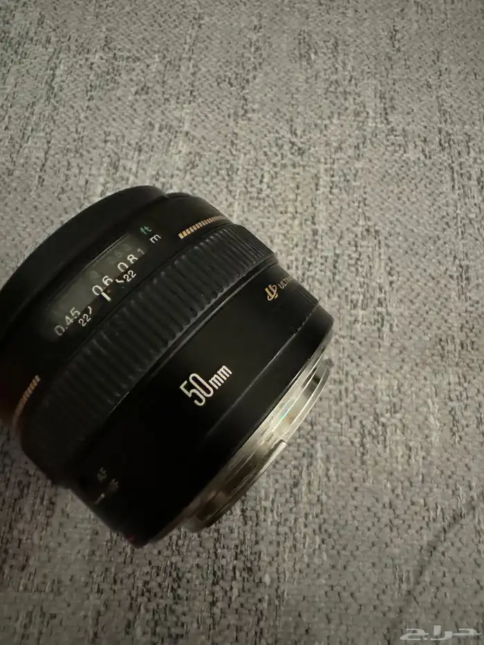 عدسة كانون 50mm1.4 2