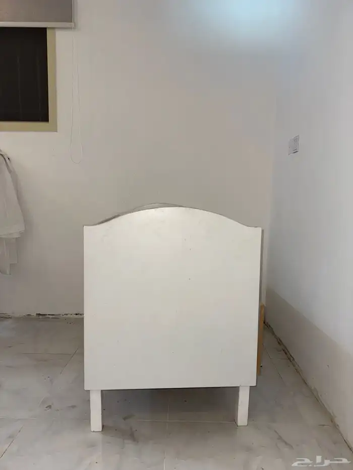 سرير اطفال 1