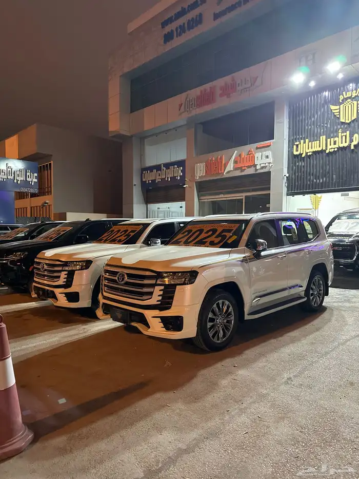 لاند كروزر للايجار يومي شهري سنوي مكتب تأجير سيارات 0