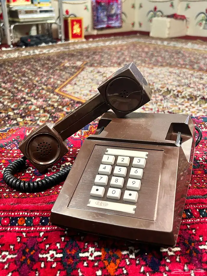 تلفون قديم ايطالي 1
