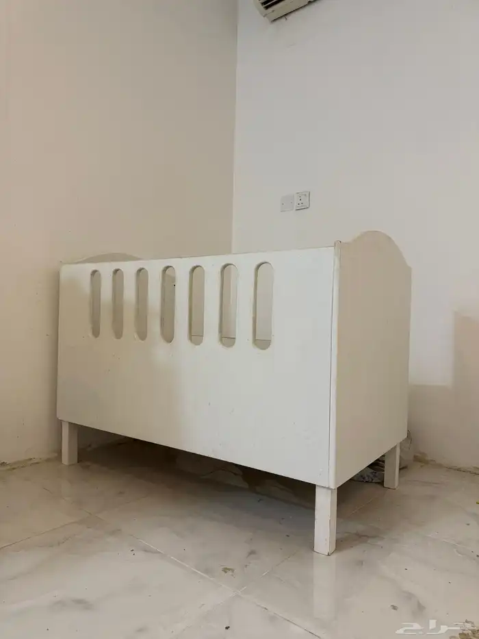 سرير اطفال 2