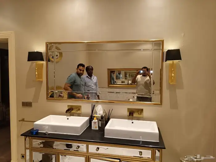 معرض فخامة للزجاج 13