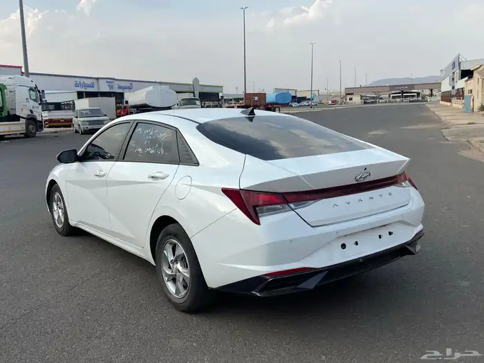النترا 2021 ( بنزين ) 6