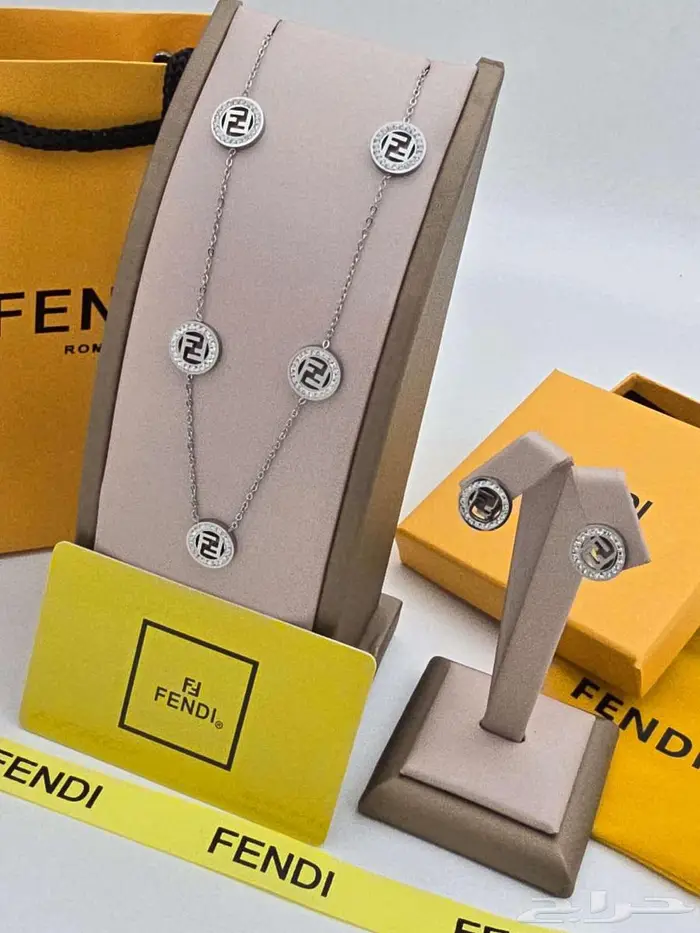 اكسسورات نسائية فندي 2