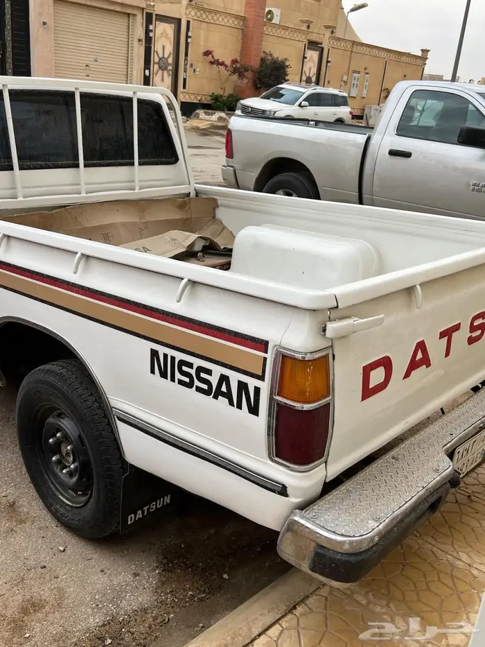 نيسان ددسن 1984 غمارة بدون مكيف 1