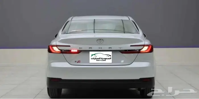 تويوتا كامري E بنزين 2025 1