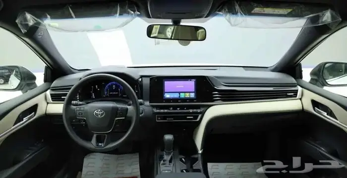 تويوتا كامري E بنزين 2025 6