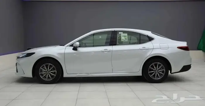 تويوتا كامري E بنزين 2025 2