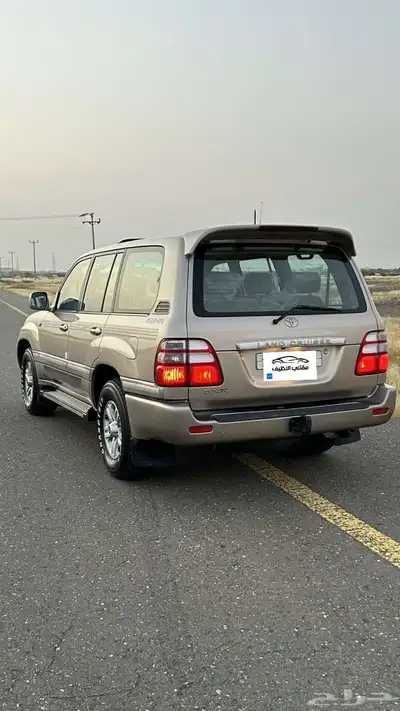 لاندكروزر 2004 قمة في النظافة 2