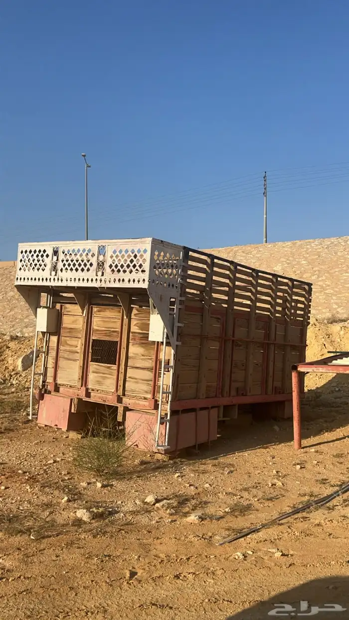 للبيع صندوق فورد لوري قديم 3