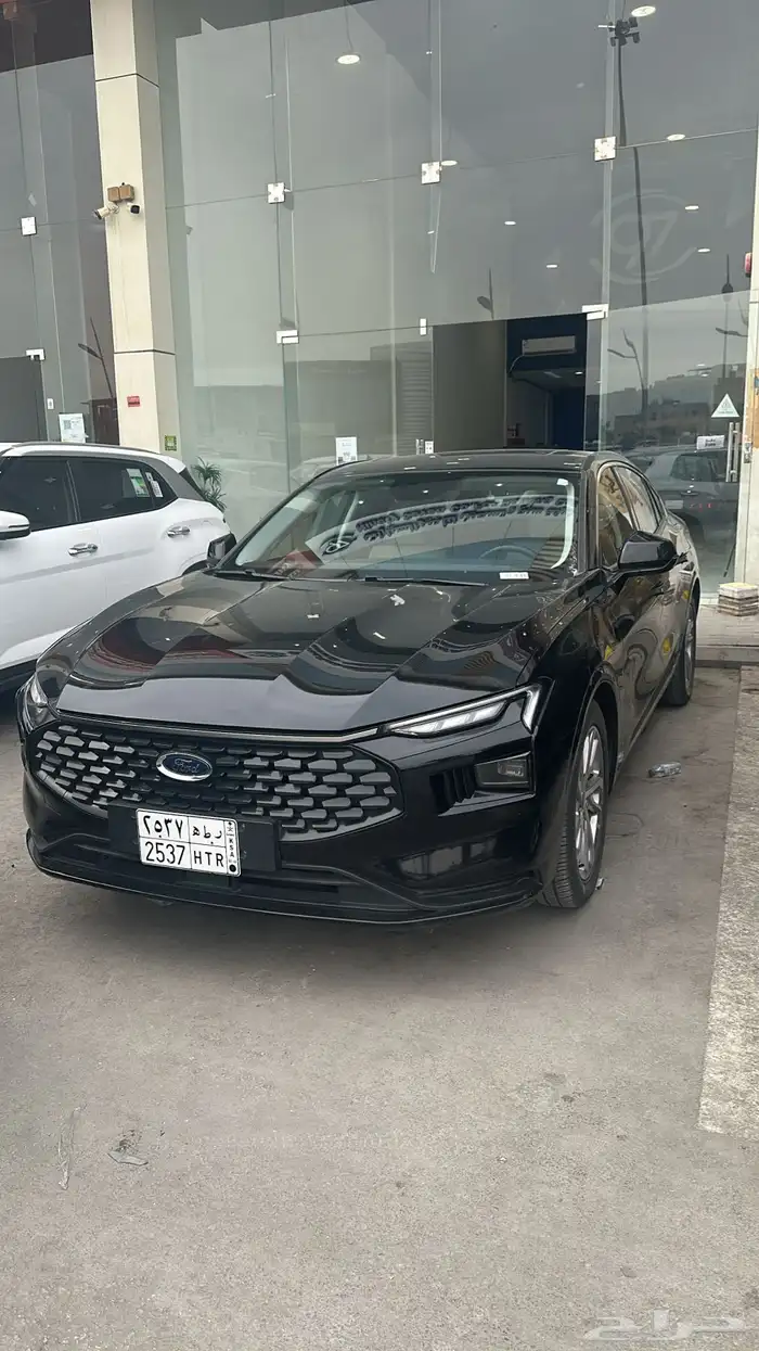 تاجير سيارات فاخره ومتوسطه (بسائق وبدون) 1