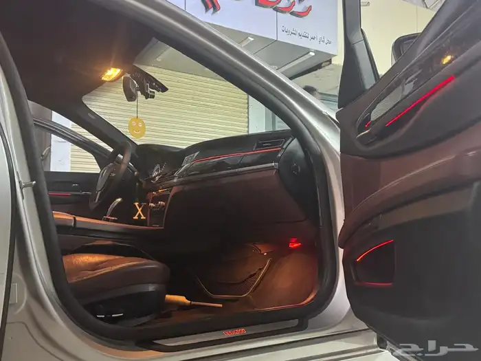 تركيب لد داخلي على سيارة BMW 2010 13