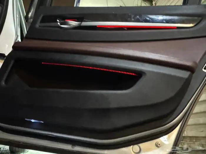 تركيب لد داخلي على سيارة BMW 2010 3