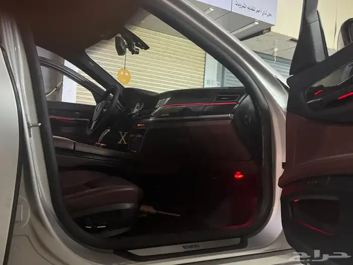 تركيب لد داخلي على سيارة BMW 2010 8