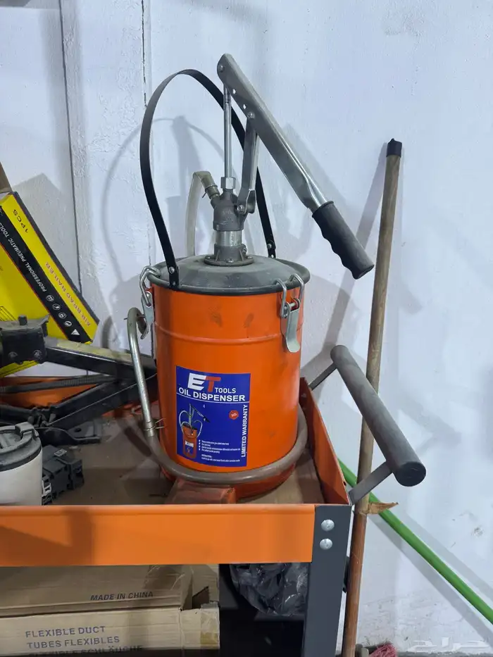 معدات للبيع 1