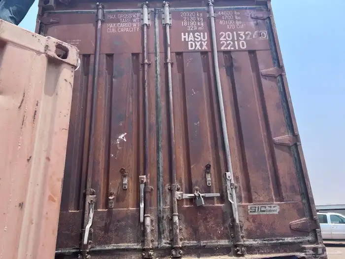 كنتينرات 20 قدم للبيع 1