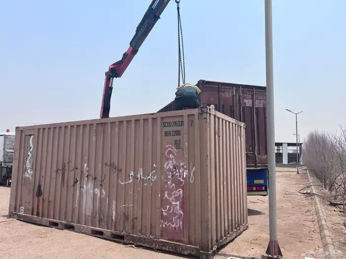 كنتينرات 20 قدم للبيع 2
