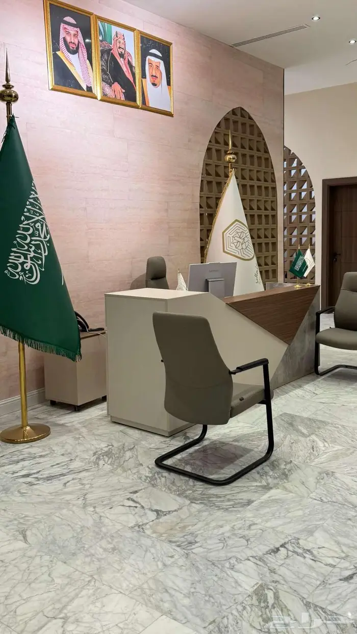 مكاتب vip بمركز السلمانية للاعمال بشارع العليا 0