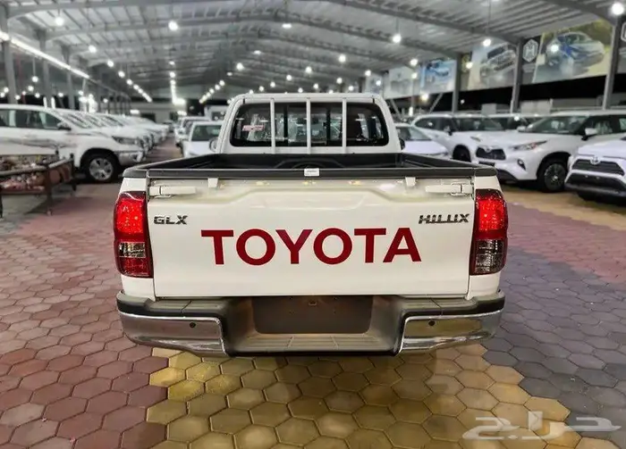 هايلوكس غمارة GLX بنزين 2025 3