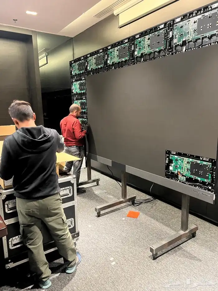 Maxhub 136 inch شاشات تفاعلية وذكية.سنيما 1