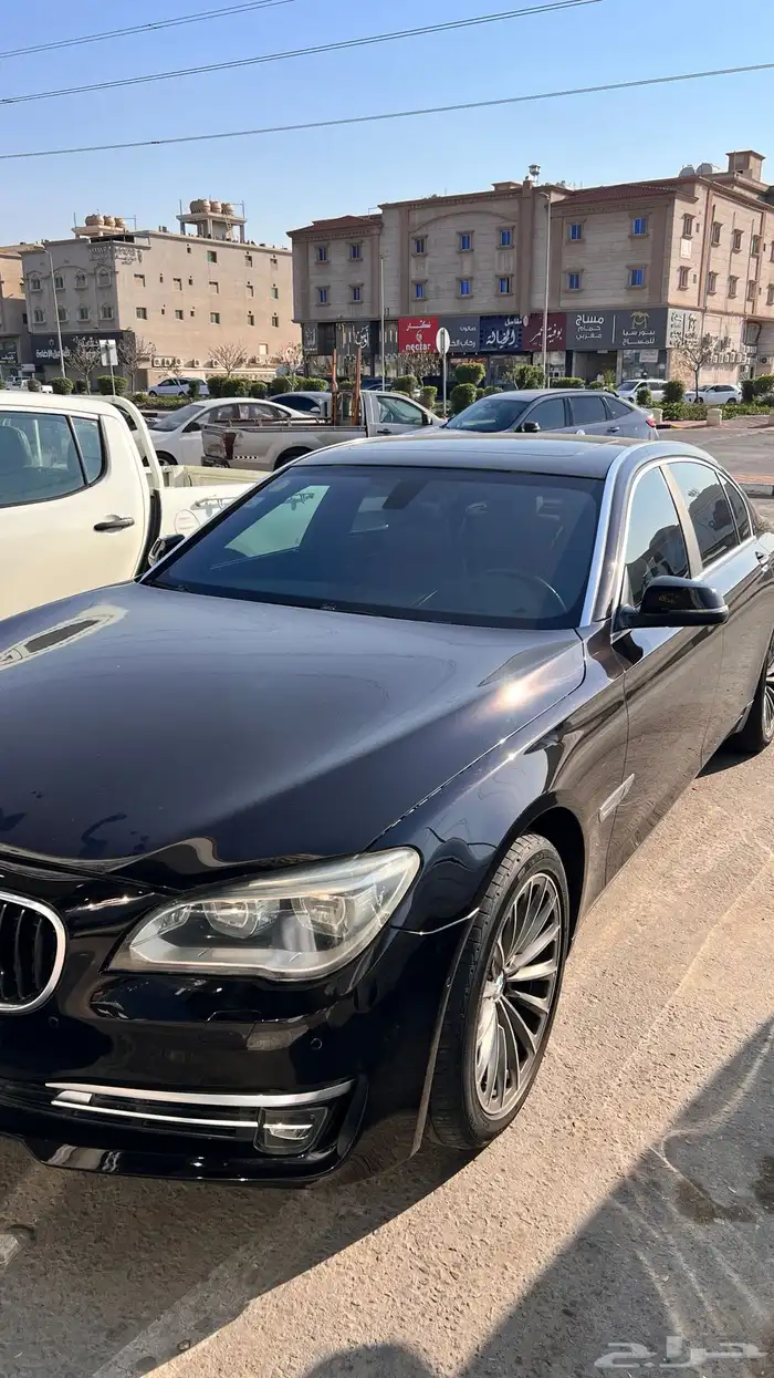 بي ام 740 موديل 2013 24