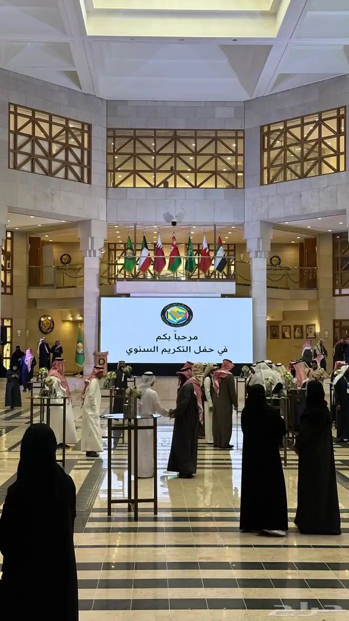 شاشات كبيره 6