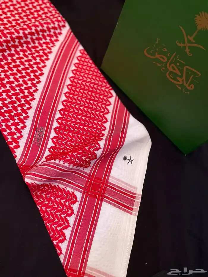 شماغ بربري وشانيل ومونت بلانك 24