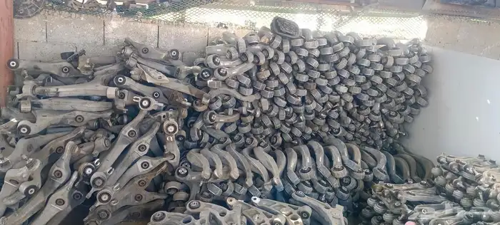نوفر لكم مقصات وهوبات جميع سيارت موبار 3