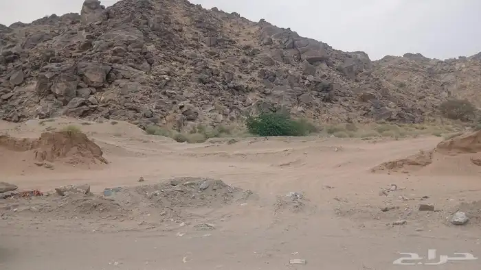 للبيع ارض في ولي العهد 5 واصلها البنيان والازفلت 6