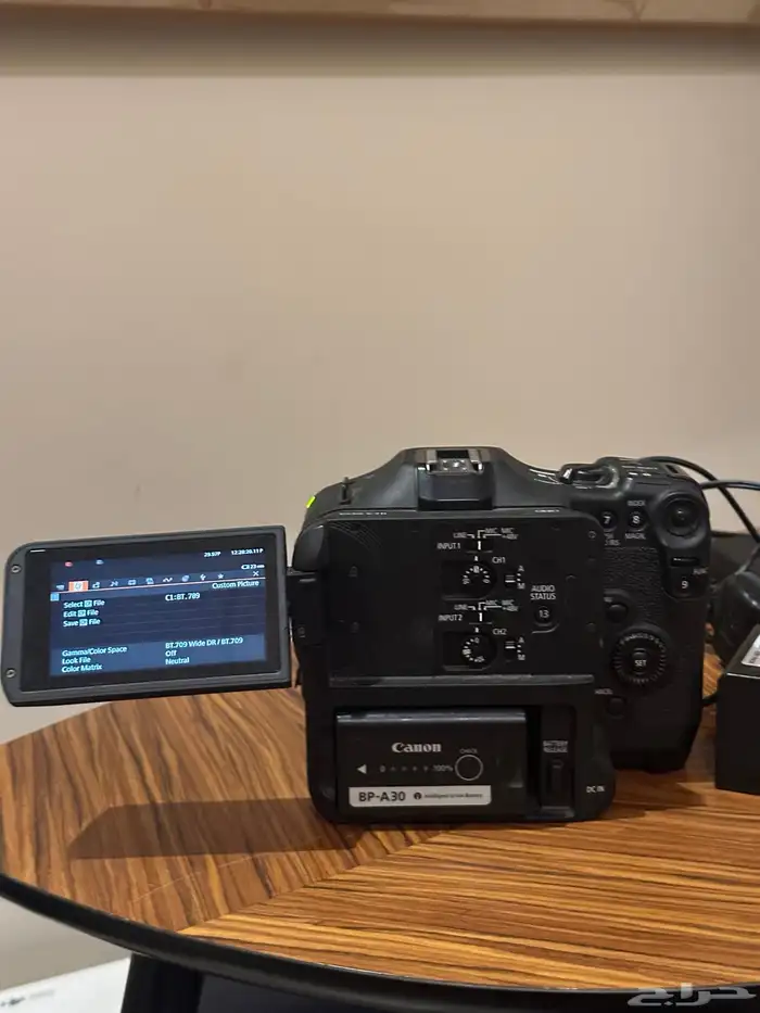الكاميرا السينيمائية كانون CANON Camera C70 2