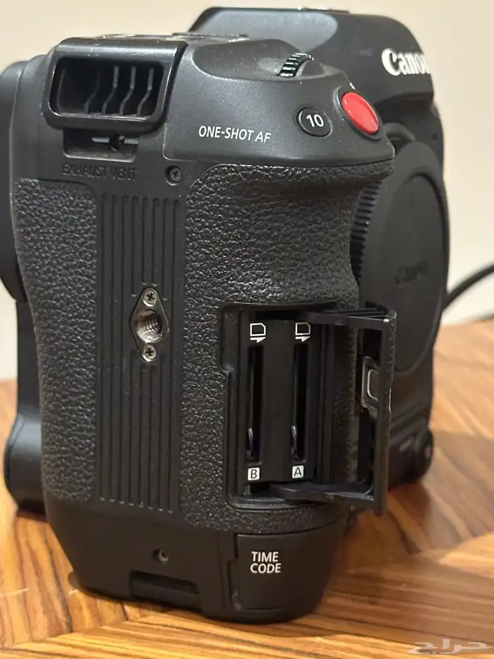 الكاميرا السينيمائية كانون CANON Camera C70 4