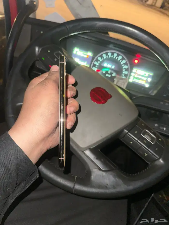 جوالي ايفن 11 برومكس نضيف في مشكله بل كمراه فقط نضيف جدان و 3