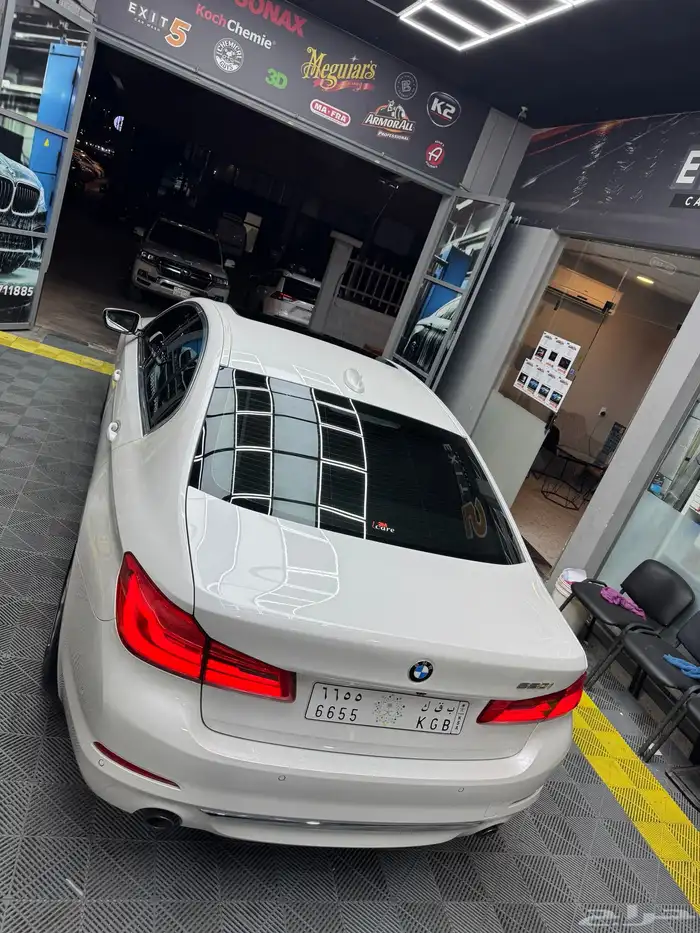 بي ام دبليو 520i 8