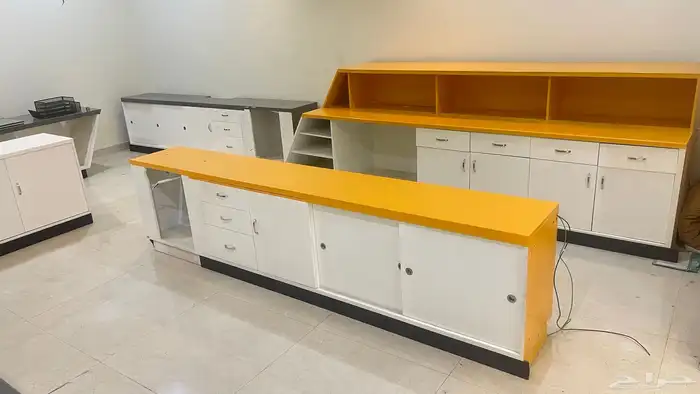 للبيع أثاث مكتبي فاخر بحالة ممتازة 4