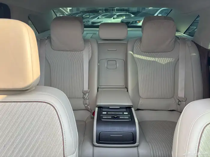 أزيرا كاليجرافي - 2023 - بنزين - 3.5cc - دفع رباعي تم البيع 31