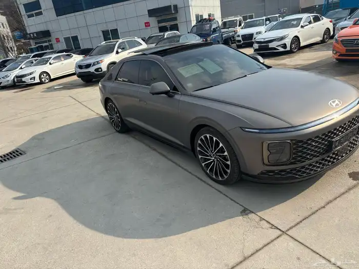 أزيرا كاليجرافي - 2023 - بنزين - 3.5cc - دفع رباعي تم البيع 1