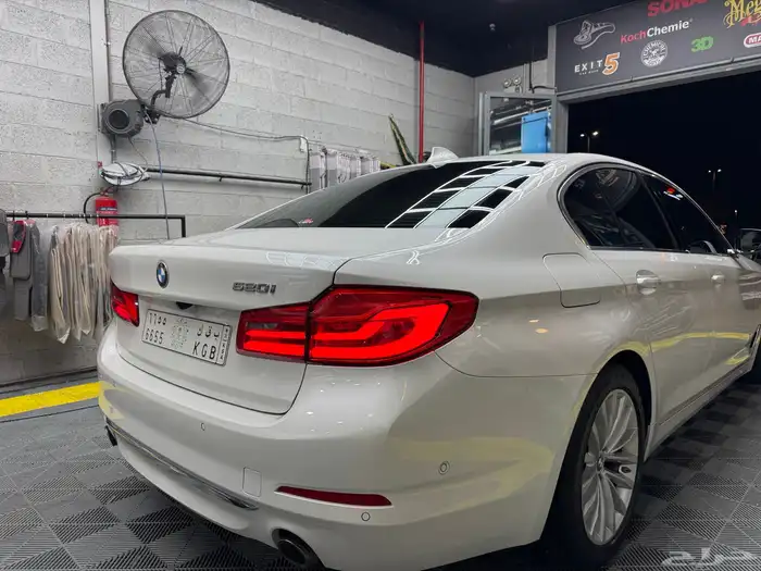 بي ام دبليو 520i 4
