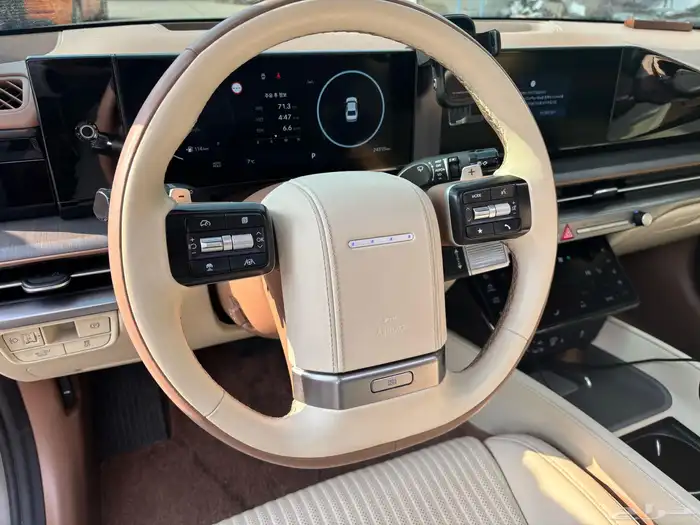 أزيرا كاليجرافي - 2023 - بنزين - 3.5cc - دفع رباعي تم البيع 8