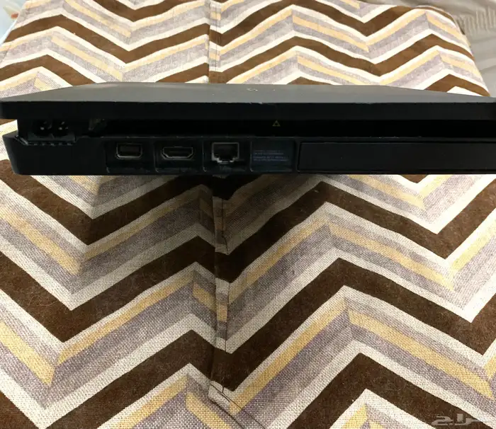 سوني 4 مع خمسه اجهزه 1