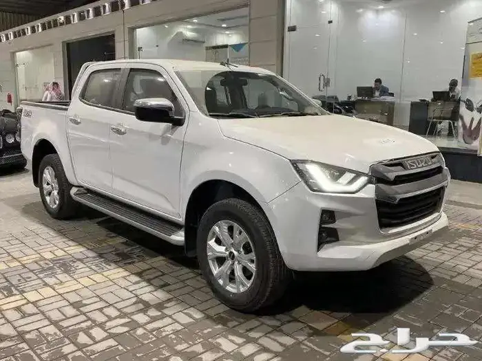 ايسوزو غمارتين فل كامل دبل LS 2023 3.0 11