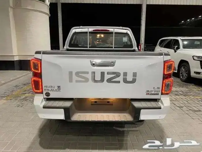 ايسوزو غمارتين فل كامل دبل LS 2023 3.0 6